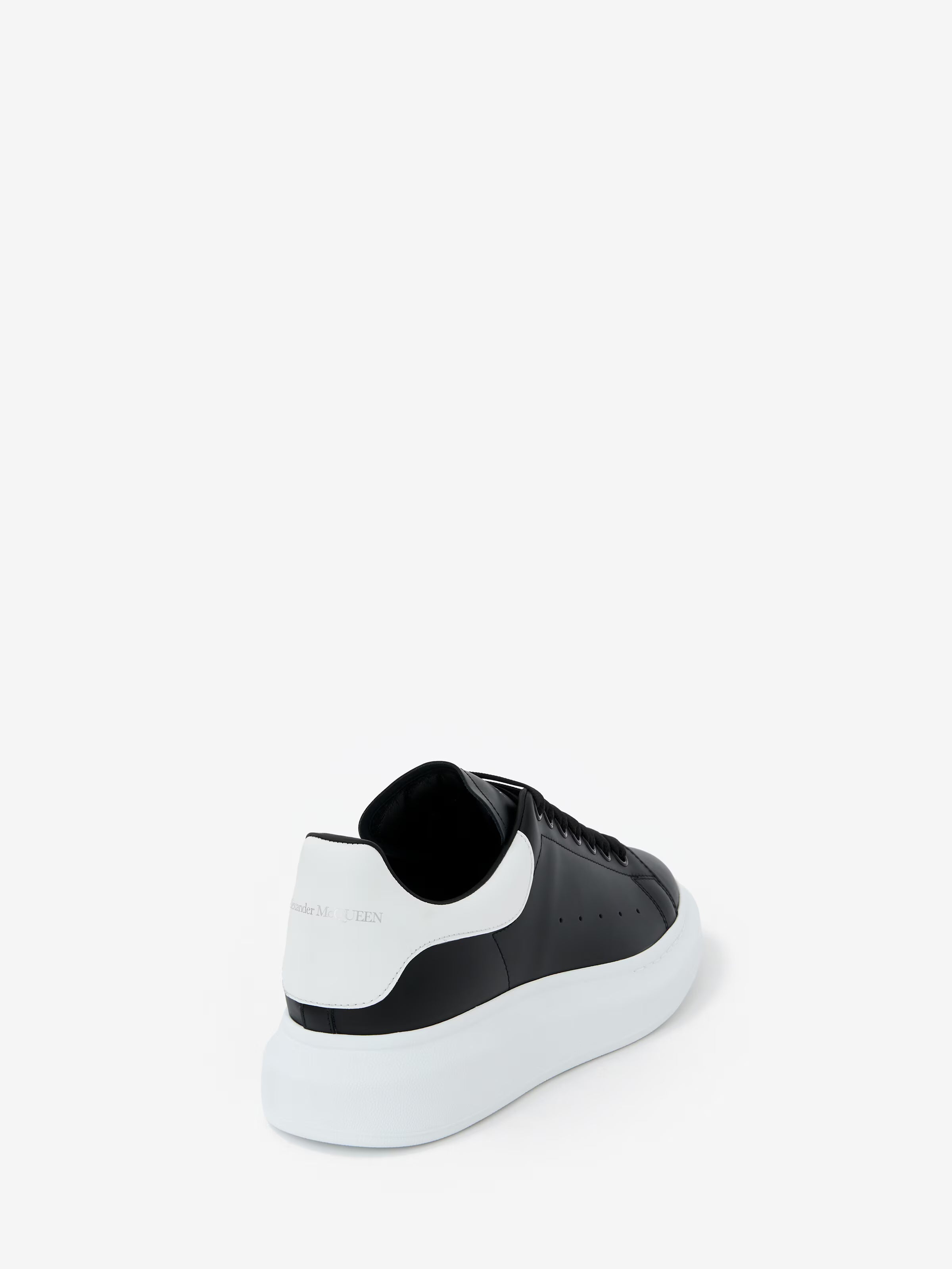Alexander McQueen – Oversized Sneaker (Black/White)