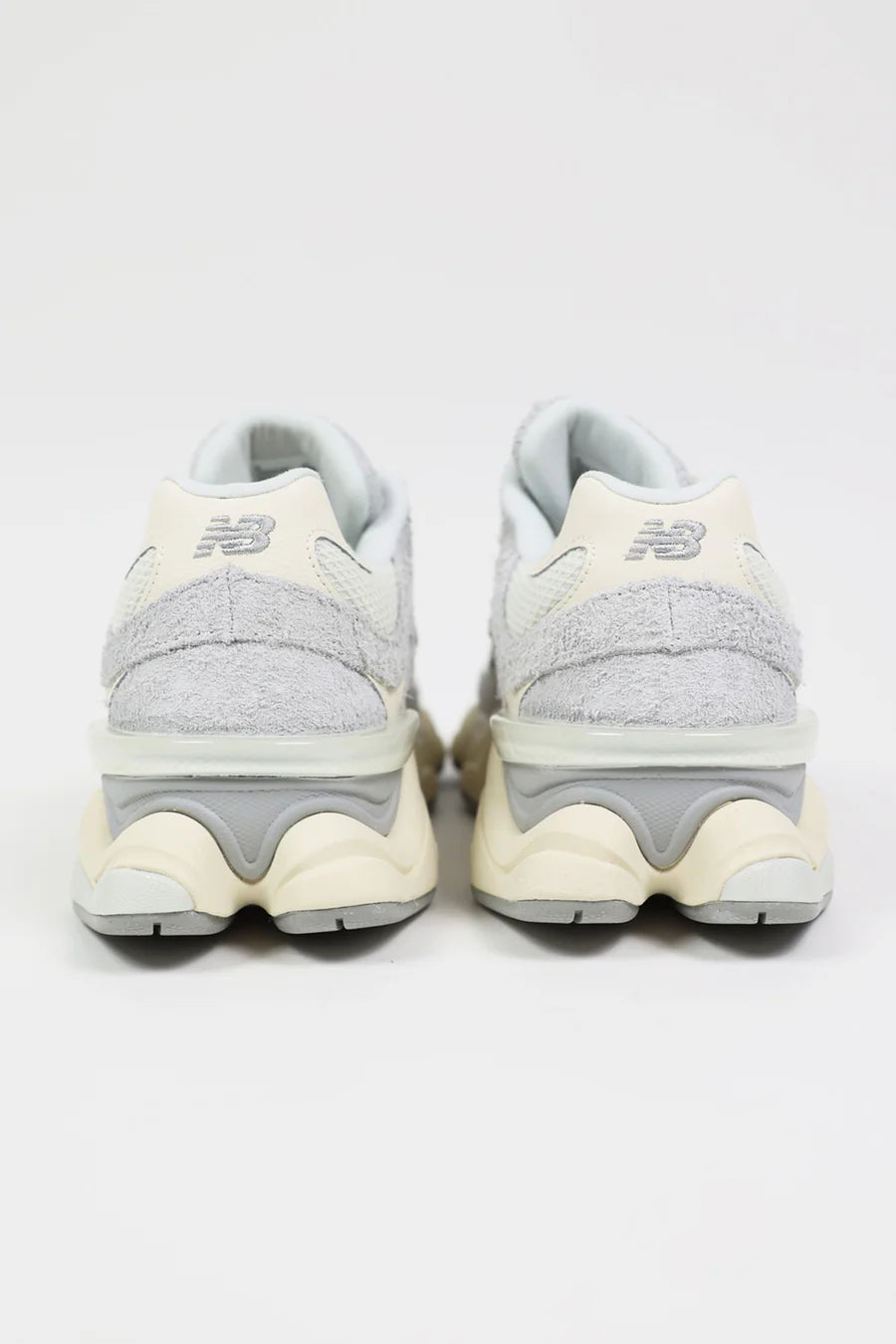 New Balance 9060 – Beige & Grey